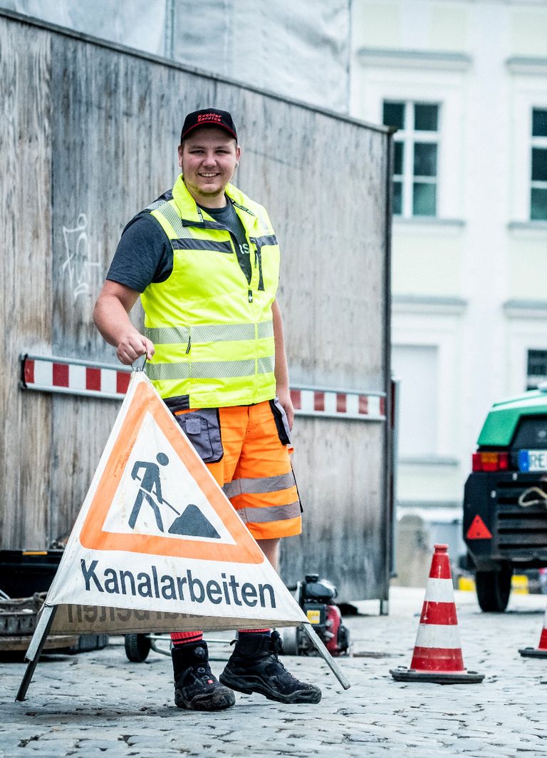 Kanalreinigung und Rohrreinigung Obertraubling - Verkehrssicherung